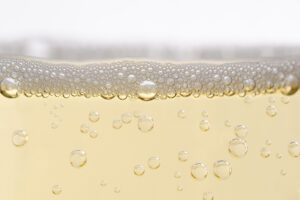 sparkling white wine bubbles