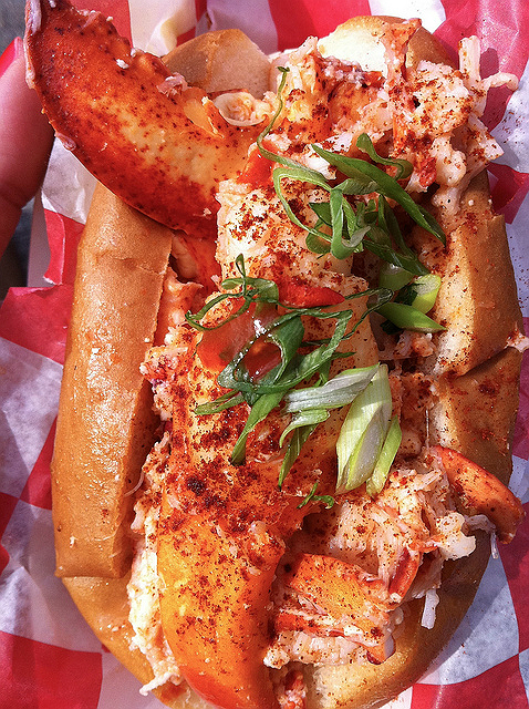 Sauvignon Blanc Butter Poached Lobster Rolls - Wine4Food