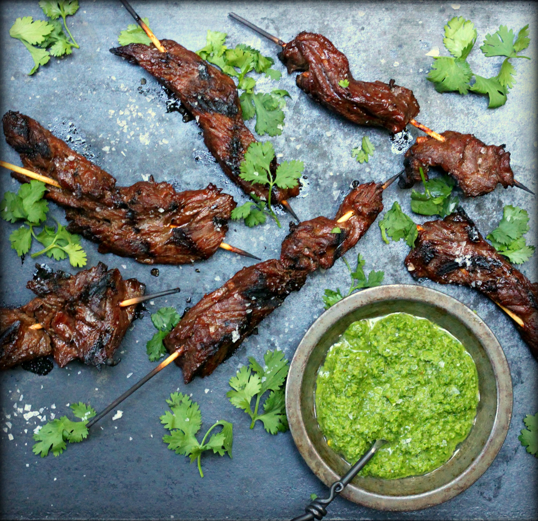 Sriracha Skirt Steak Skewers with Green Chile Salsa - Wine4Food