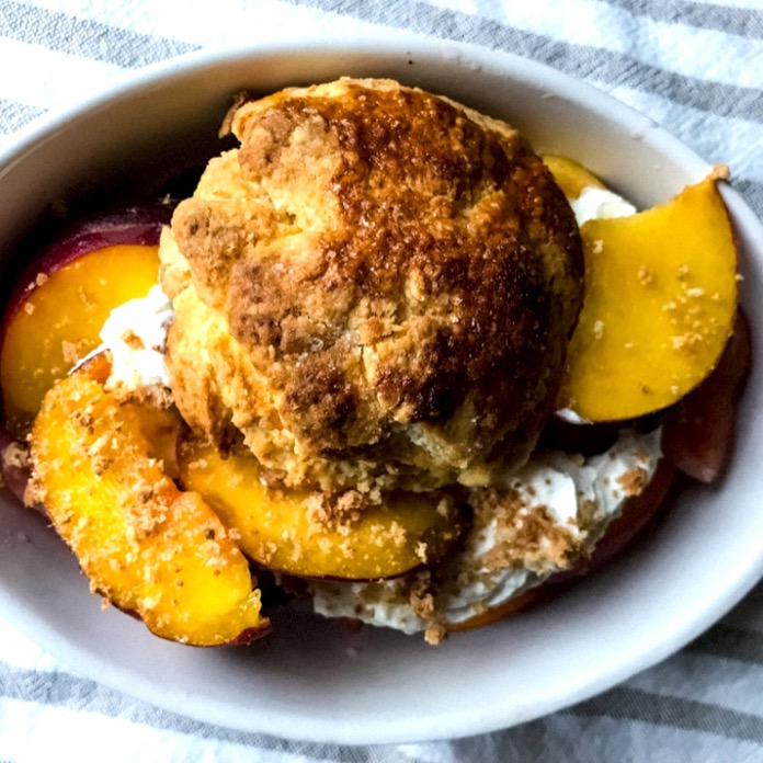 Peaches and Warm Biscuits with Amaretto Whipped Cream - Wine4Food