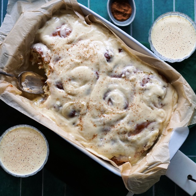 Cinnamon Rolls with Eggnog Icing - Wine4Food